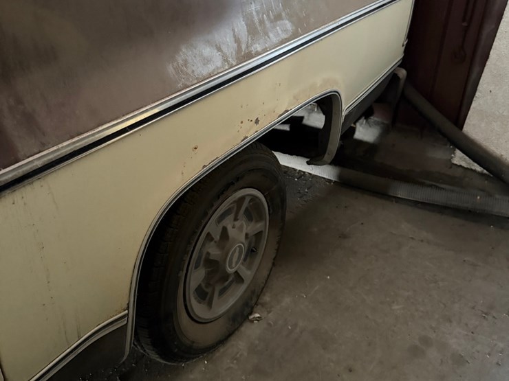 1979-￼chevy-5.7-diesel-half-ton-pickup,-2-wheel-drive,-needs-transmission-work,-shedded,-nice-shape-image-30