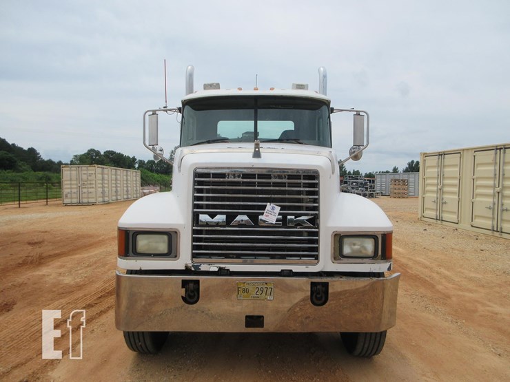 2005-mack-ch600-image-8