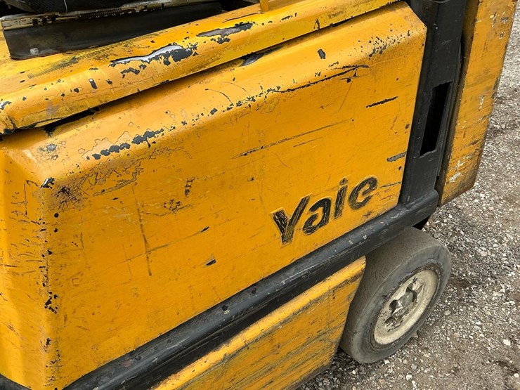 #1365-•-1999-yale-glc040rgnuaq088-forklift-image-9