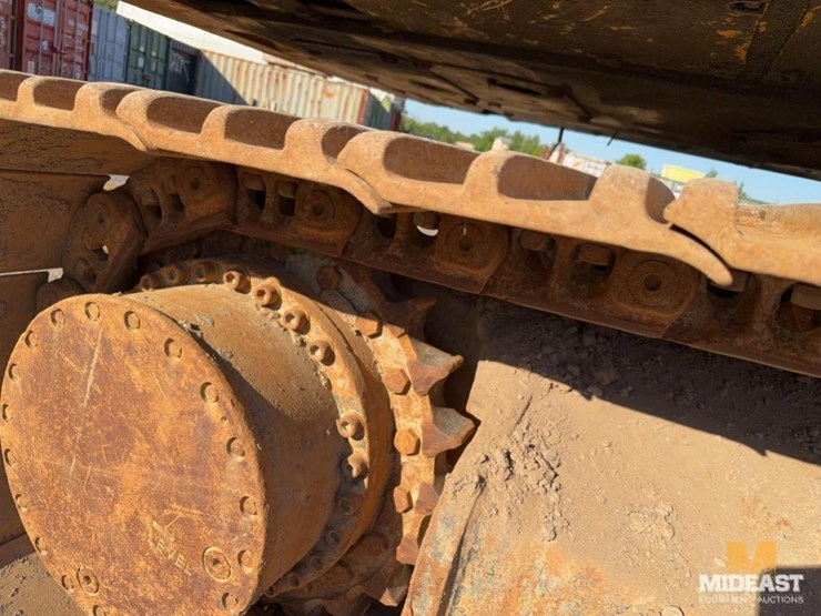 2017-caterpillar-349fl-image-18
