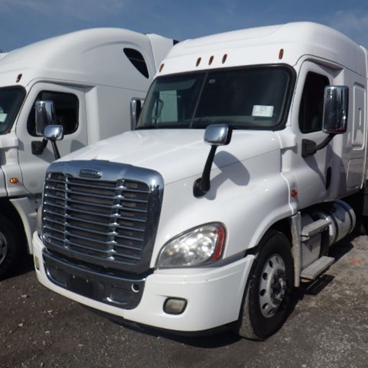2017 FREIGHTLINER CASCADIA 125