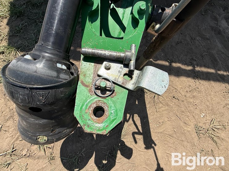 2012-john-deere-568-image-9