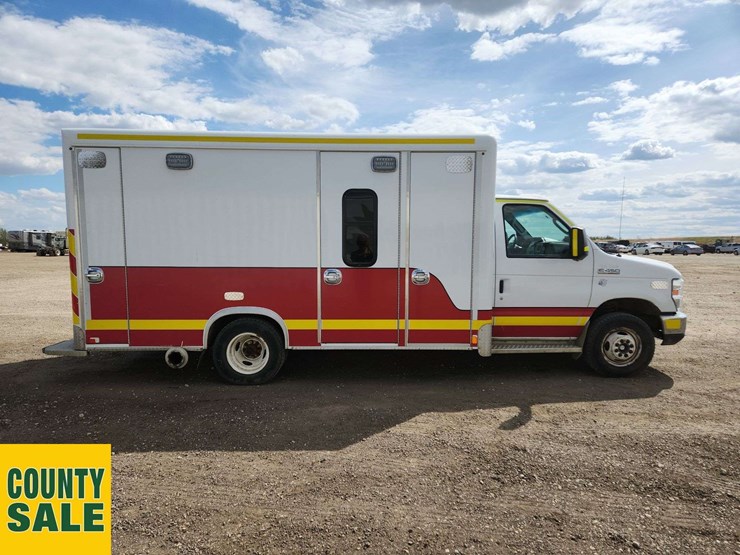 2016-ford-e450-image-28
