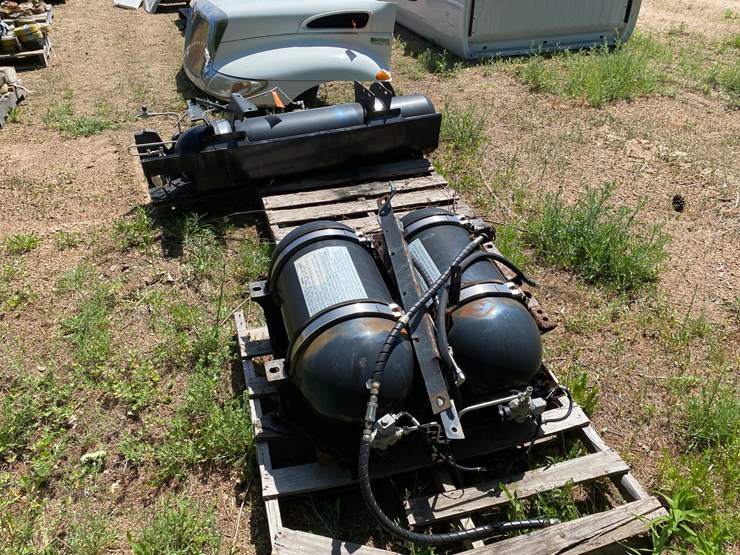 #7419-•-(2)-cng-fuel-tanks-(antigo,-wi)-image-5
