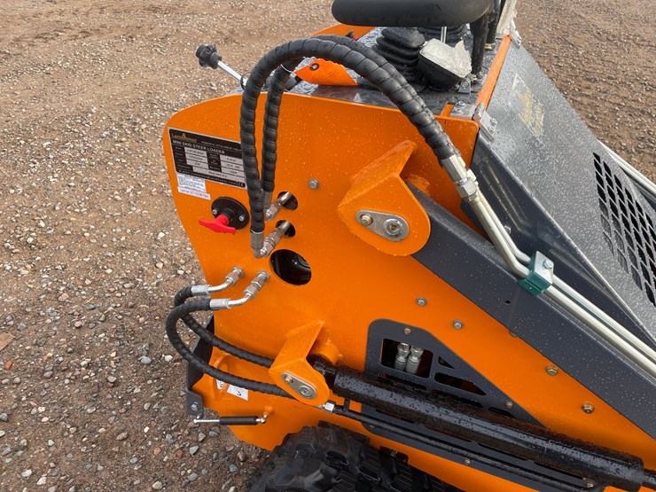 #2002-•-unused-2026-landhonor-mini-skid-steer-loader-image-13
