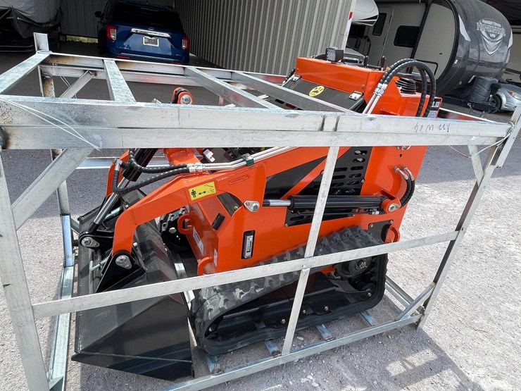 #2700-•-unused-2026-mini-skid-steer-loader-image-1