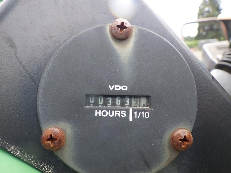 john-deere-210-image-34