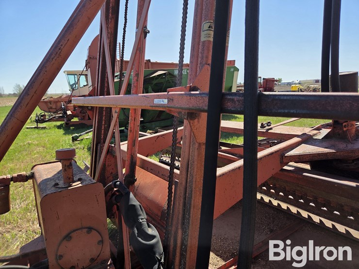 hesston-600-image-16