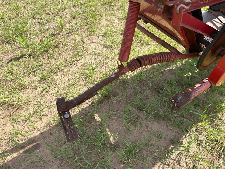 new-holland-273-image-40