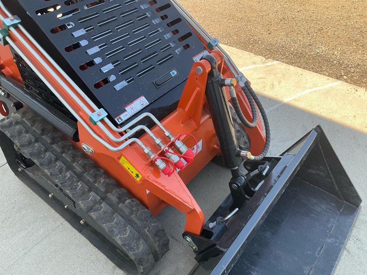 #1050-•-2025-landhero-ldh-t460-mini-skid-steer-image-12