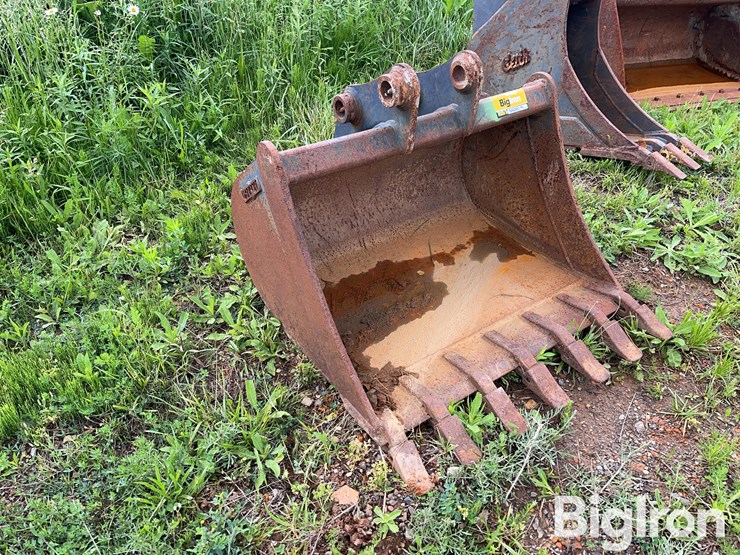 gannon-36”-backhoe-bucket-image-3