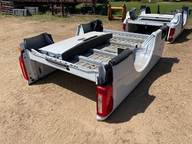#7417-•-ford-super-duty-takeoff-box-with-tailgate-(antigo,-wi)-image-5