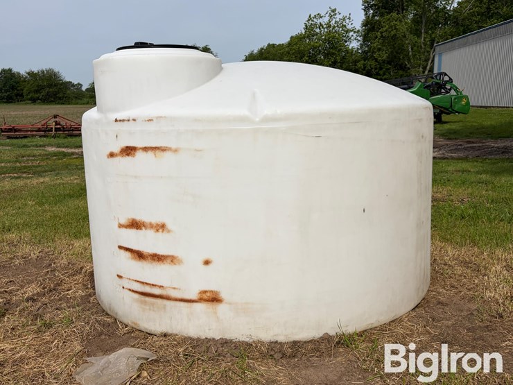 norwesco-1,300-gal-poly-tank-image-7
