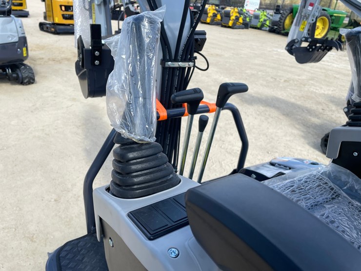 #1110-•-new-ats-me18-mini-excavator-image-25