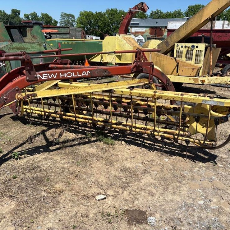 NEW HOLLAND 258