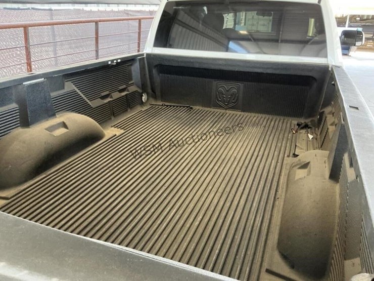 2014-dodge-2500-image-9