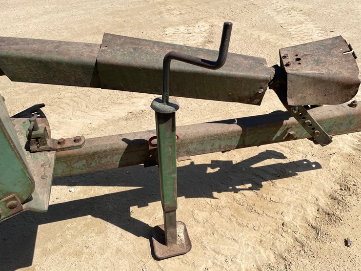 john-deere-14-image-15