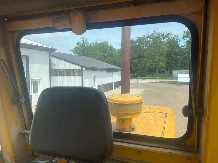 1980-john-deere-644-image-35