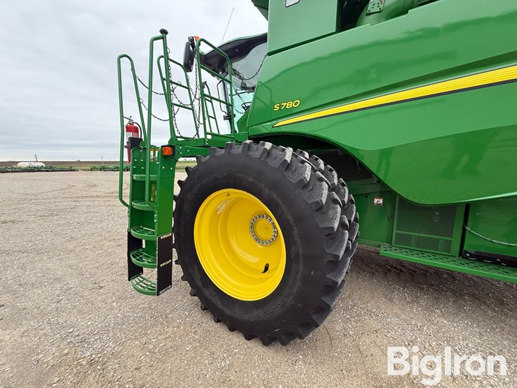 2019-john-deere-s780-image-15