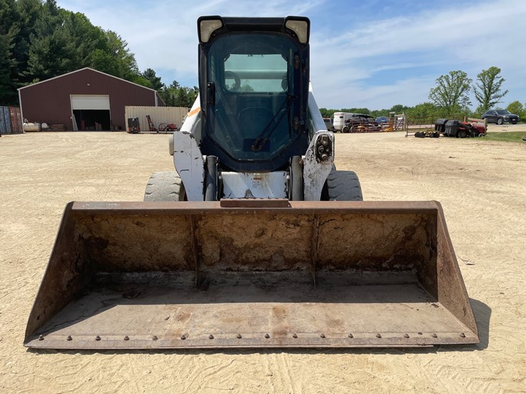 2013-bobcat-s650-image-2