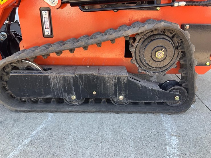 #1050-•-2025-landhero-ldh-t460-mini-skid-steer-image-8
