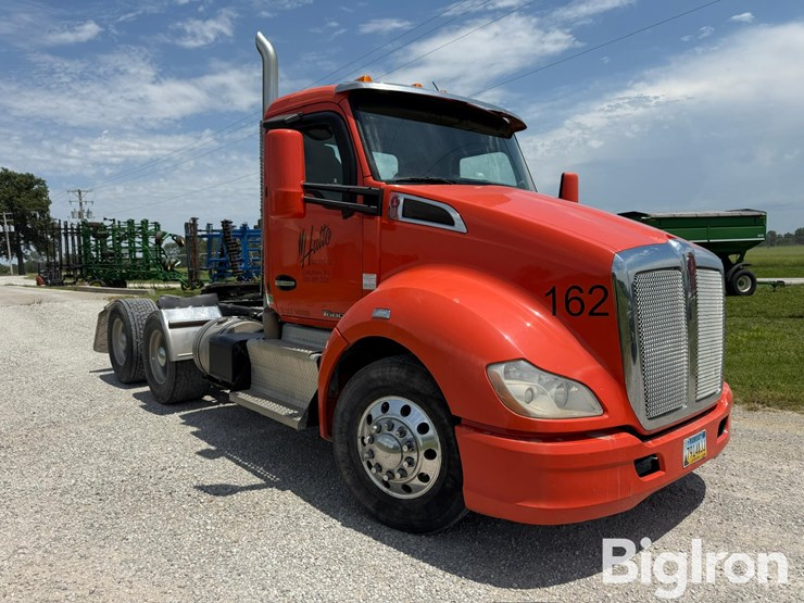 2016-kenworth-t680-image-3