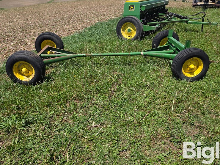 john-deere-running-gear-trailer-image-4