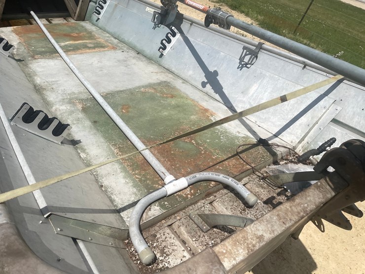 #2001-•-14'-landau-aluminum-boat-with-a-mud-motor-(no-title)-image-23
