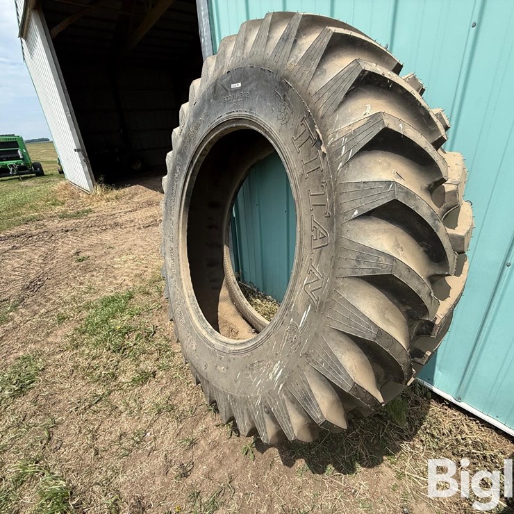 Titan HI- Traction Lug Radial R-1 520/85R42 Tire