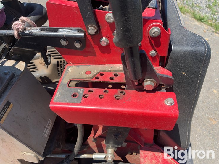 snapper-ss200-52”-stand-up-riding-mower-image-12