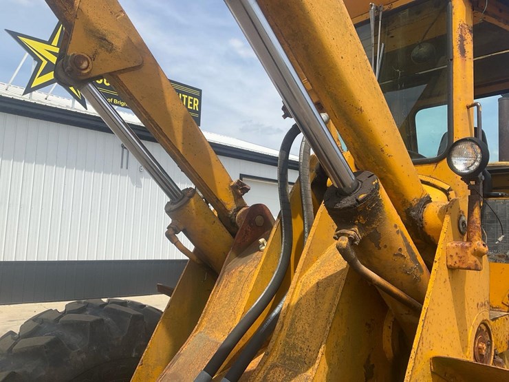 1980-john-deere-644-image-50