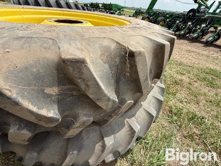 john-deere-8200-image-14