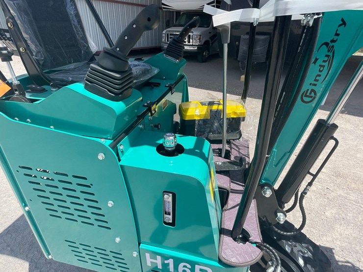 #2656-•-unused-cfg-mini-excavator-image-30