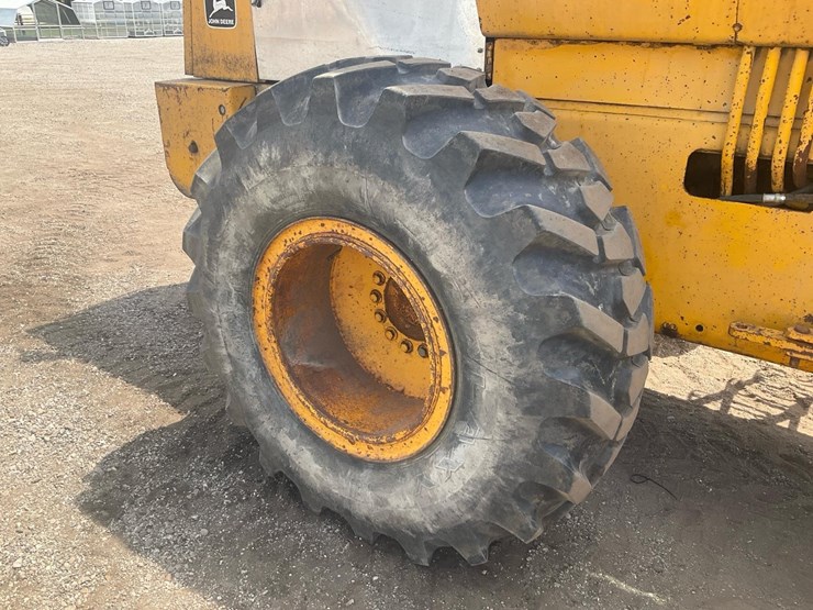 1980-john-deere-644-image-14