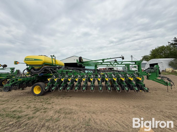 2018-john-deere-db60-image-4