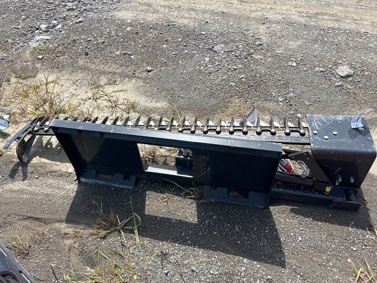 #42-•-skid-steer-sickle-mower-image-3
