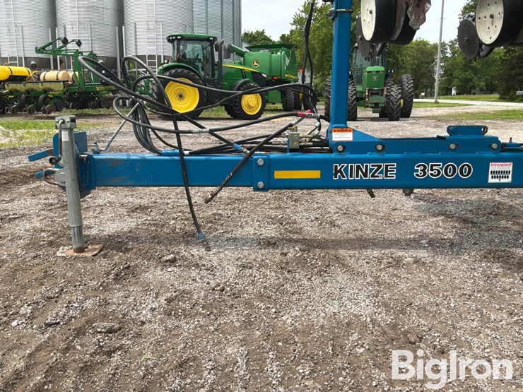 2005-kinze-3500-image-11