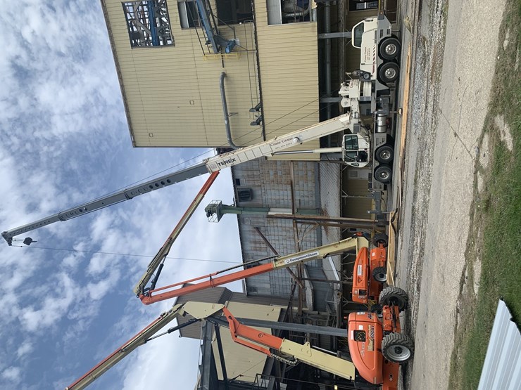 2009-terex-t775-image-2