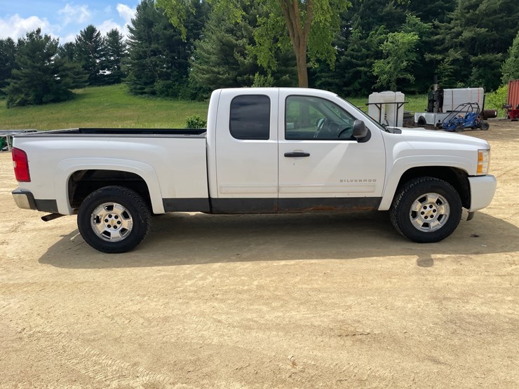 2010-chevrolet-silverado-1500-lt-image-4