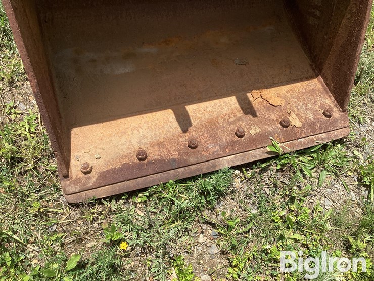 strickland-35"-excavator-bucket-image-13