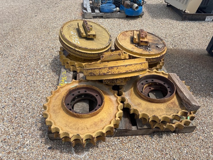 #2755-•-john-deere-idlers-and-sprockets-image-2