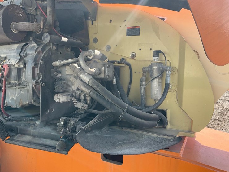 2005-jlg-600s-image-24