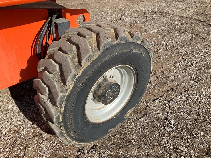 2005-jlg-600s-image-7