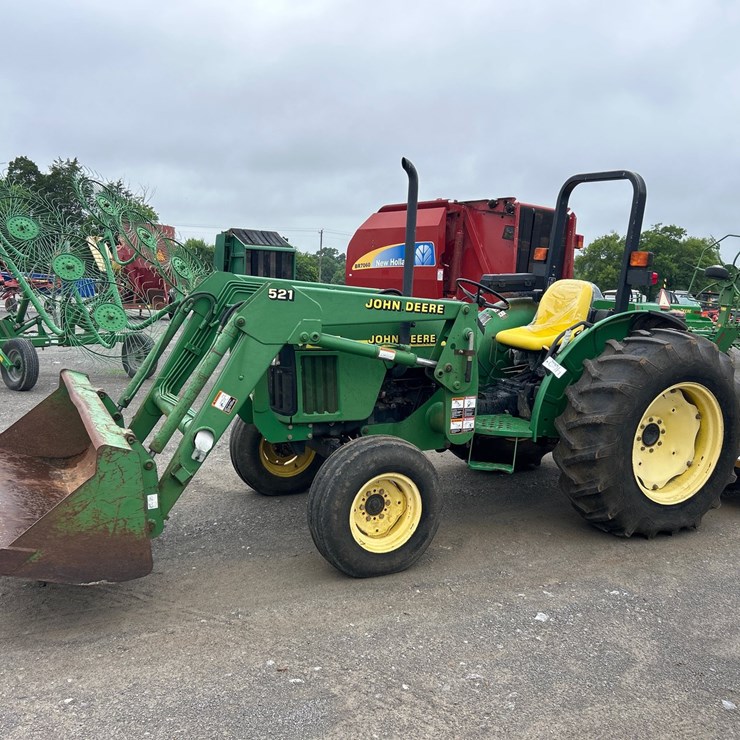 JOHN DEERE 5205