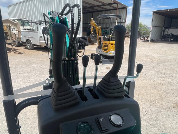 #2660-•-unused-cfg-mini-excavator-image-14