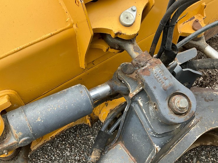 2014-deere-650k-xlt-image-24
