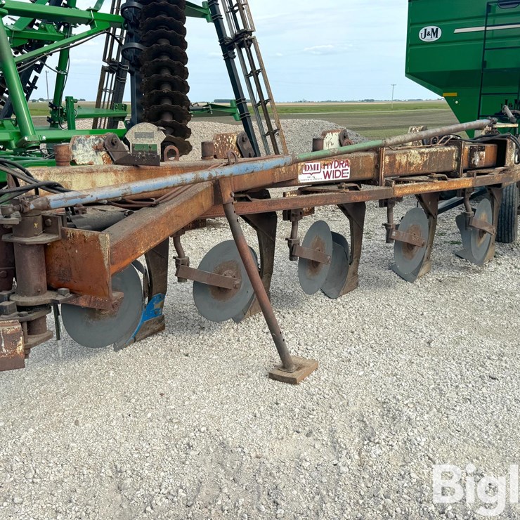DMI 5-Bottom Plow
