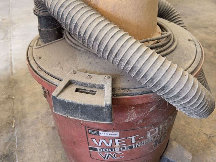craftsman-wet-and-dry-vac-image-1