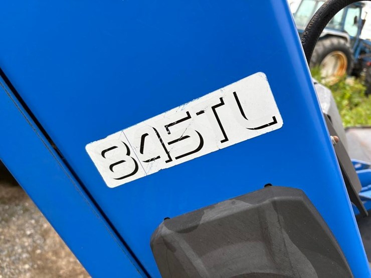 new-holland-t6050-image-10