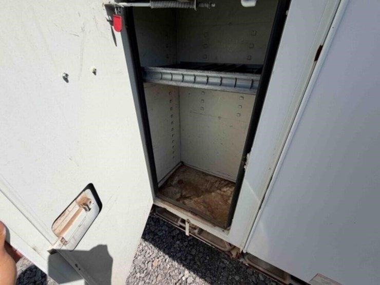 2005-international-durastar-4300-image-17